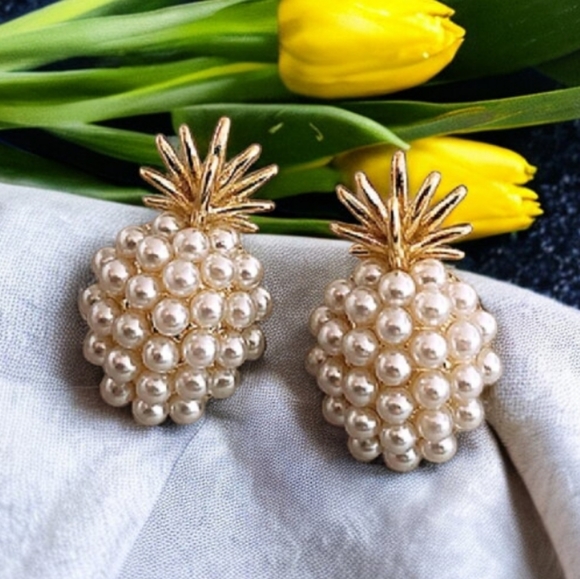 Pearl Pineapple Earrings 🍍 - Picture 2 of 11